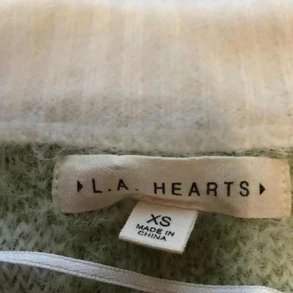 L.A. Hearts white/green checkered long sleeved short waisted two button sweater - Picture 5 of 7